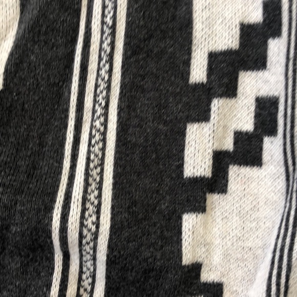 Women’s Billabong open sweater sz Sm - Picture 3 of 4